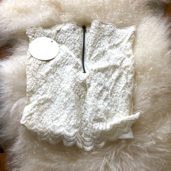 Costa Blanca Dresses & Skirts - BNWT Costa Blanca all white embroidered women’s lined lace mini skirt!!